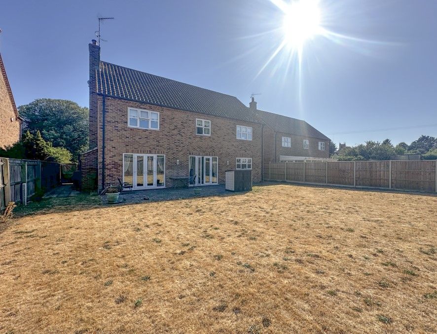 Property photo 2 of 35