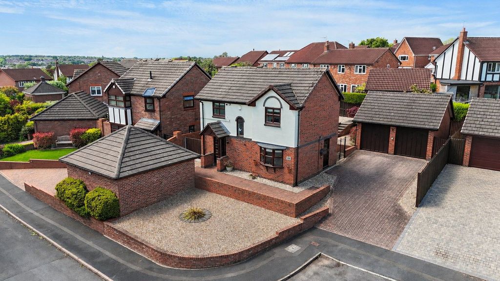 Property photo 1 of 54