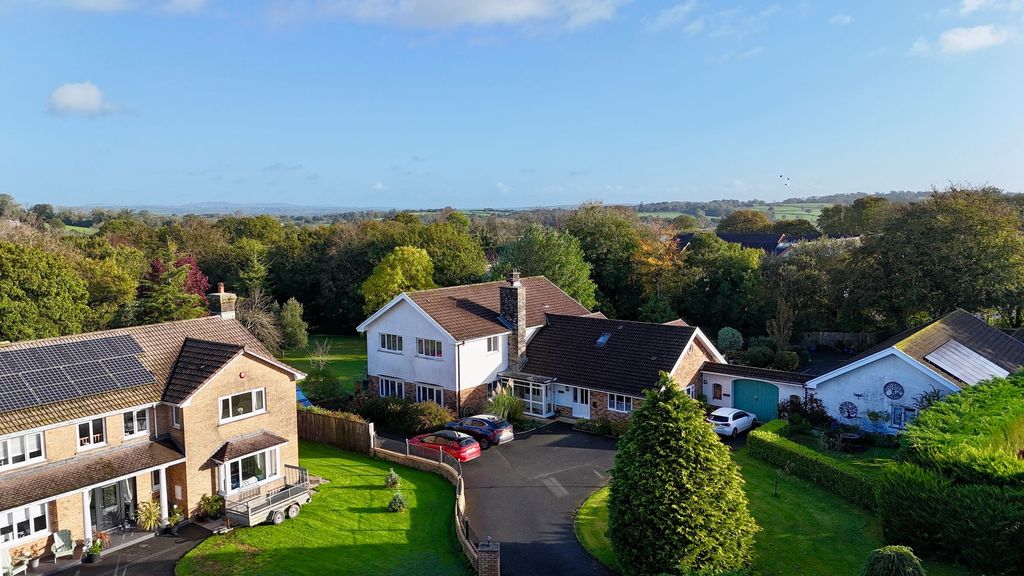 Property photo 1 of 72