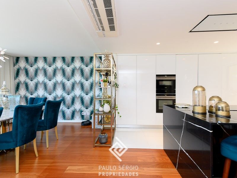 Property photo 3 of 59