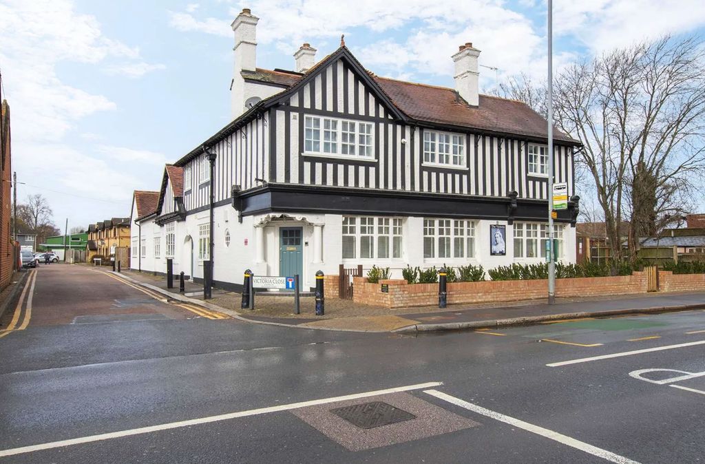 Property photo 1 of 12 Front