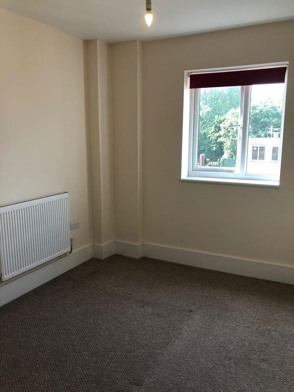 Property photo 3 of 5 Bedroom