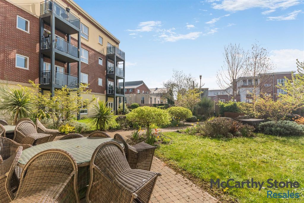 Property photo 1 of 17 8687094-Exterior01.Jpg