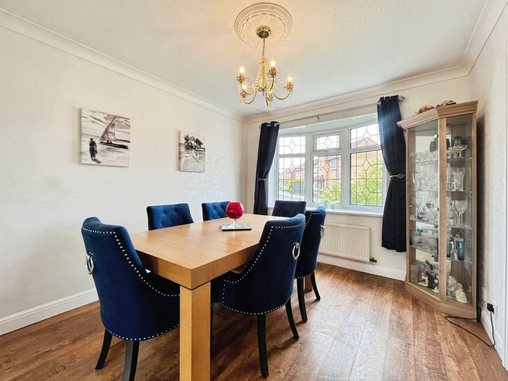 Property photo 3 of 31 3829715