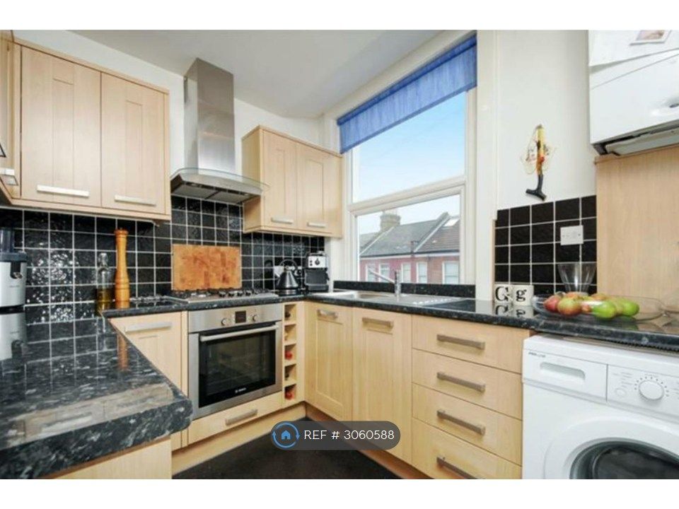 Property photo 3 of 5 Kitchen