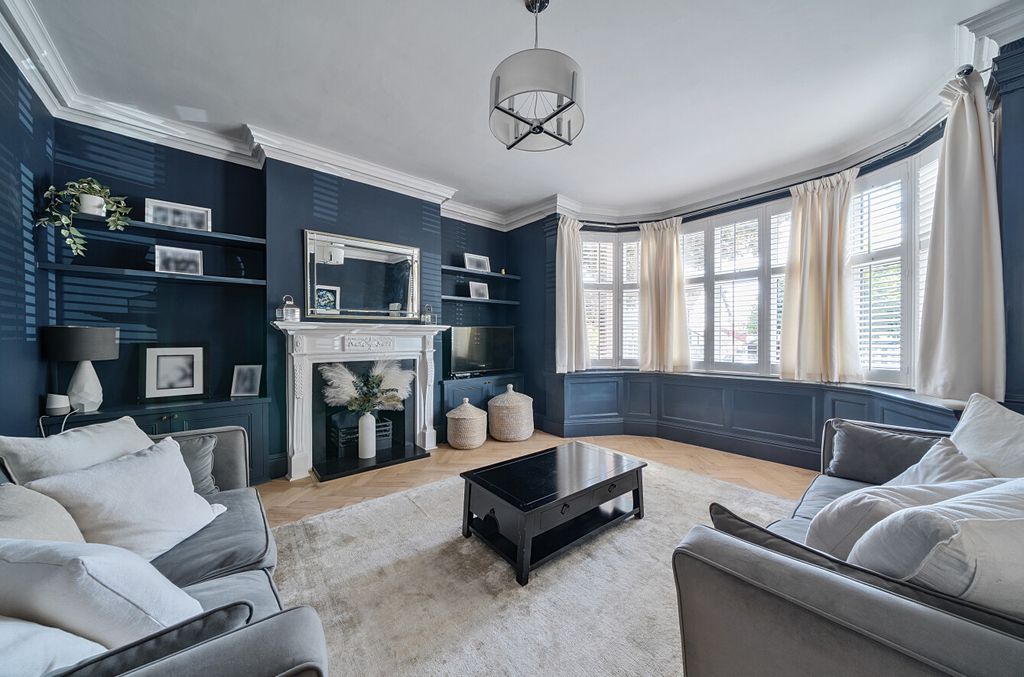 Property photo 2 of 39 1316626-17-686Cf9...