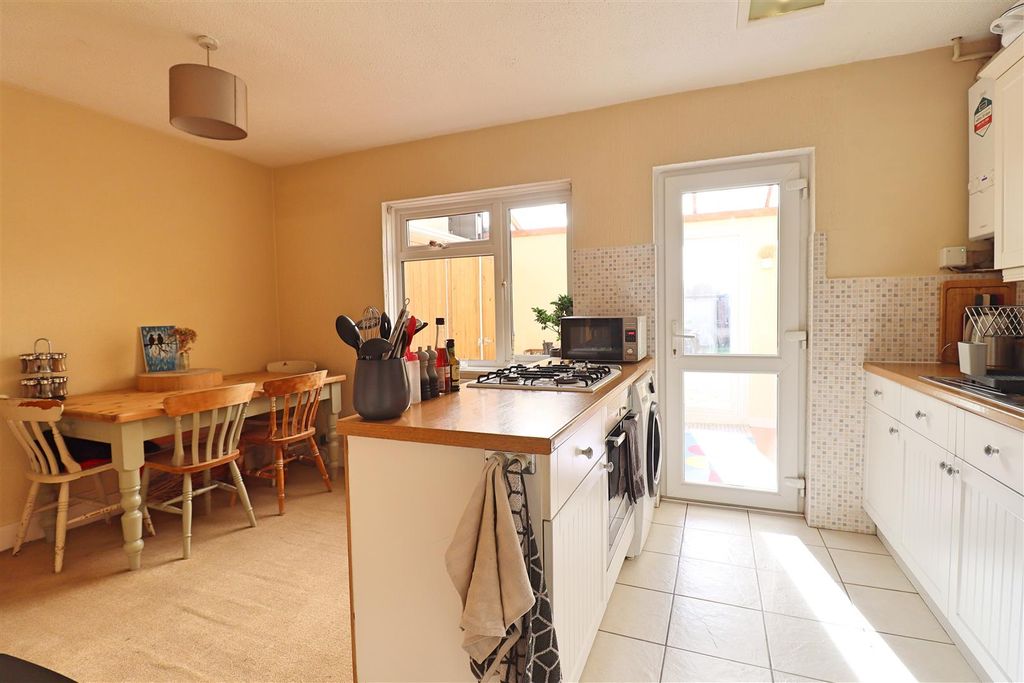 Property photo 3 of 21 Img_1103.Jpg