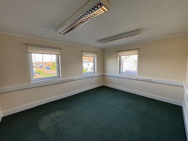 Property photo 3 of 5 Photo 6