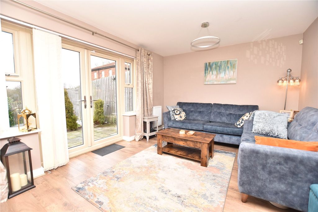 Property photo 2 of 16 Picture No. 29