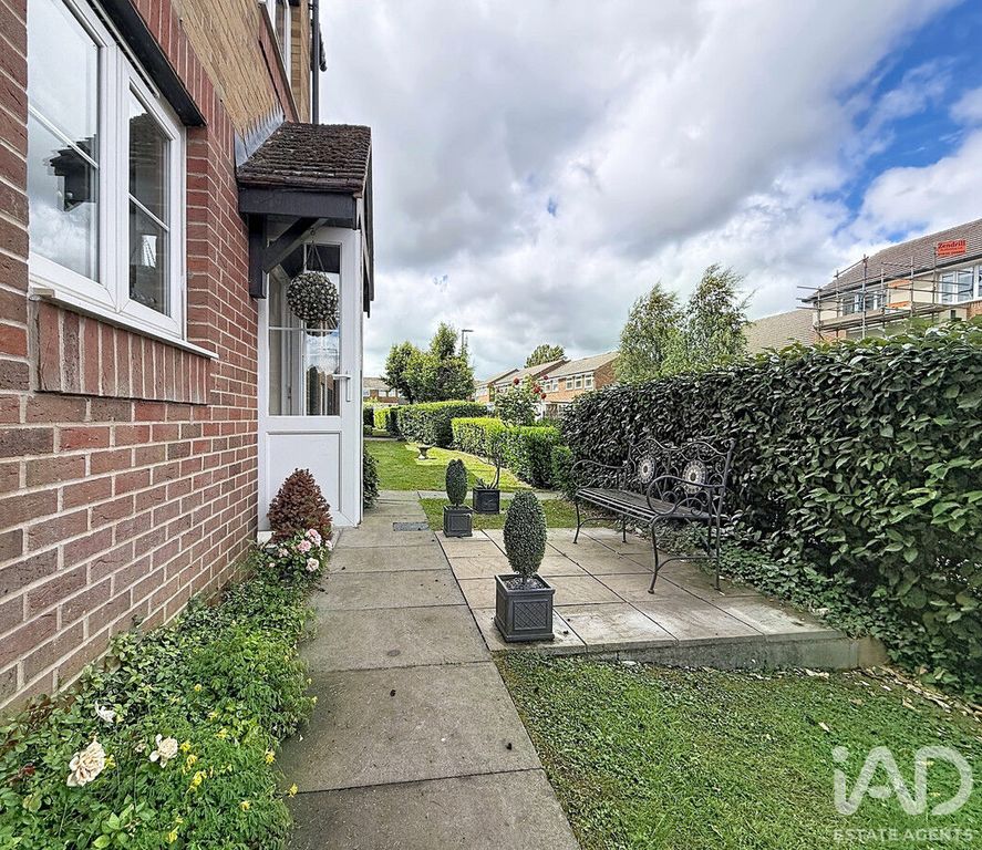 Property photo 2 of 11
