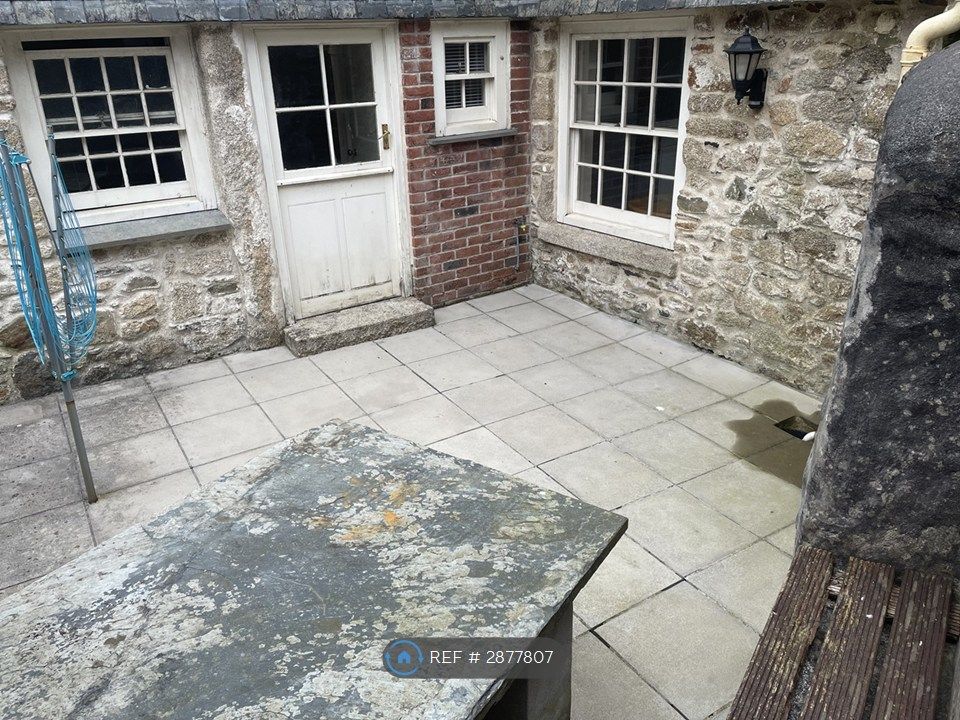 Property photo 3 of 34