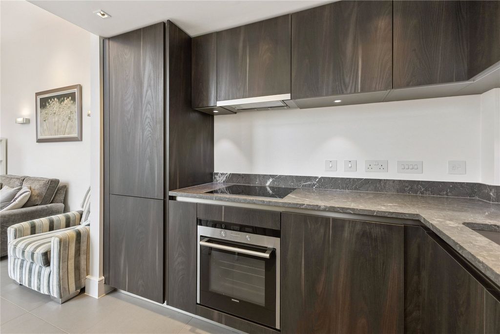 Property photo 3 of 19 Picture No. 09