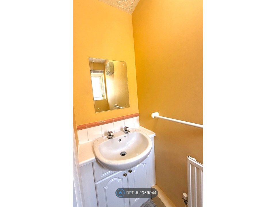 Property photo 2 of 23