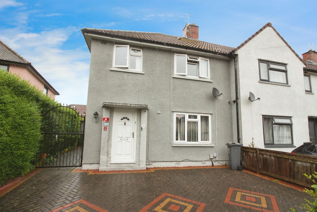 Property photo 2 of 18