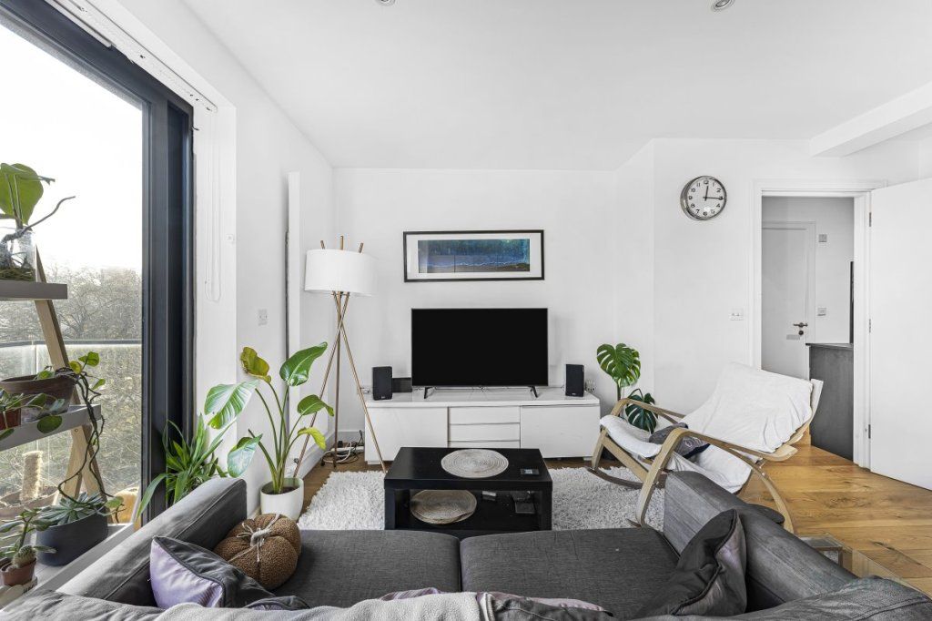 Property photo 3 of 18