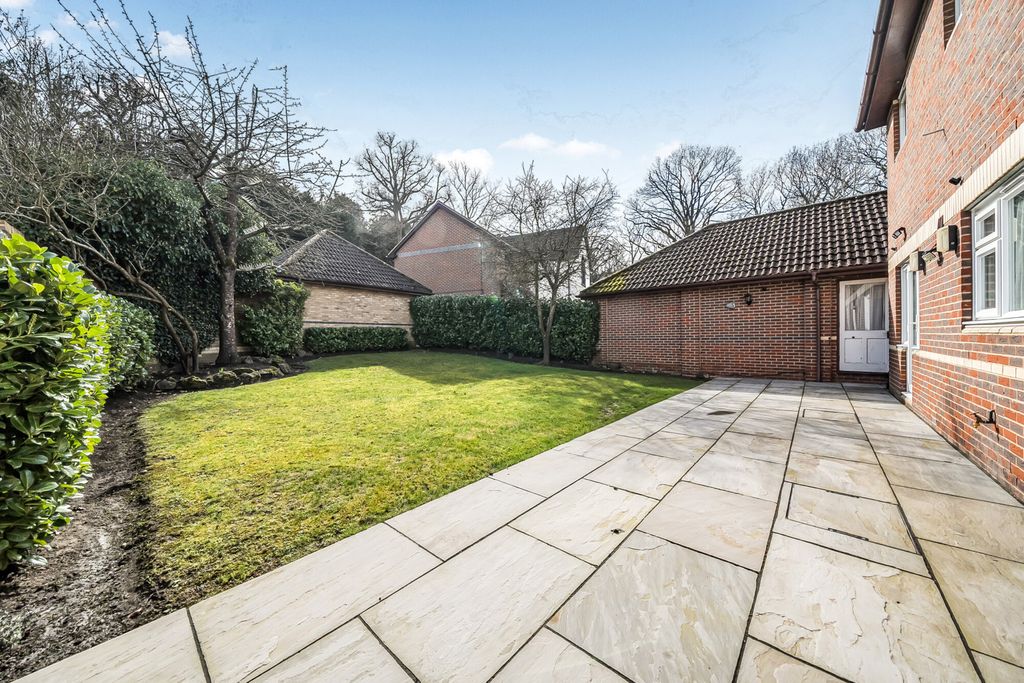 Property photo 2 of 29 1429583-7-69B1B35...