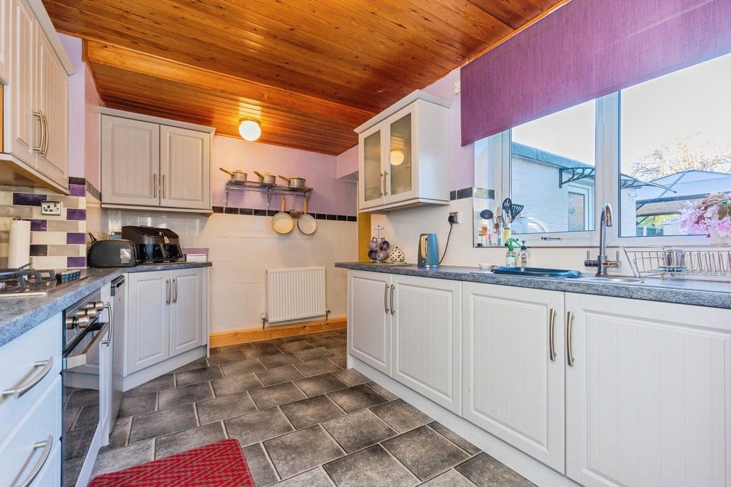 Property photo 3 of 18 Pbox-Img.Jpg