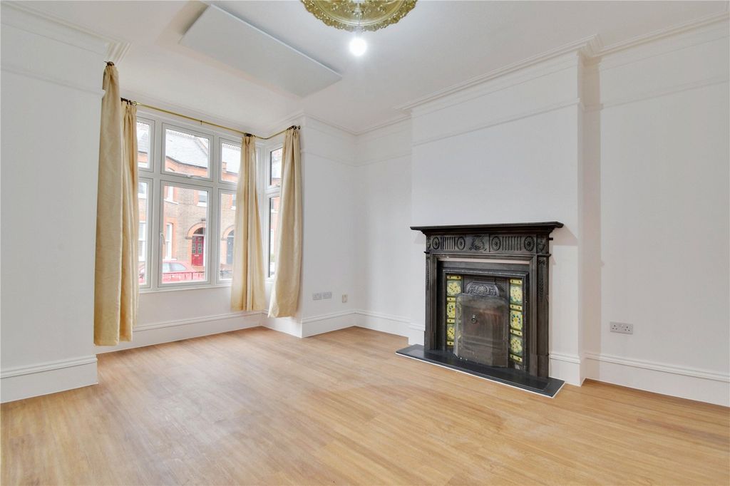 Property photo 1 of 12 Picture No. 02