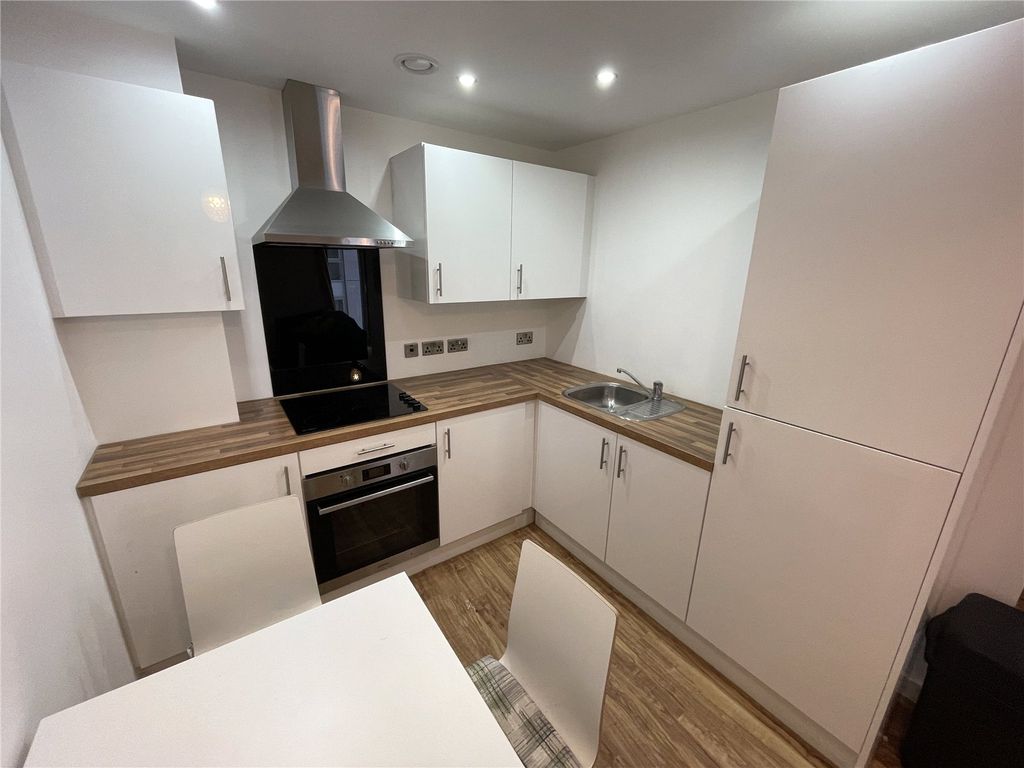 Property photo 3 of 5 Picture No. 05