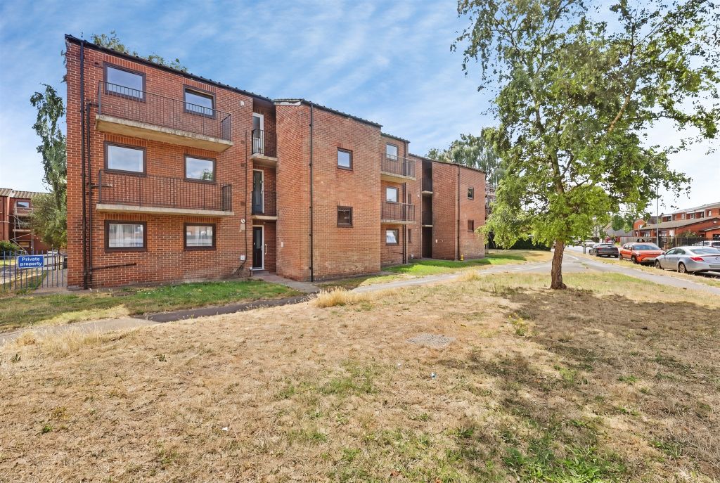 Property photo 1 of 12