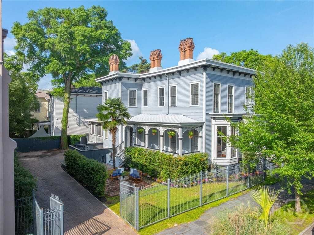 Property photo 1 of 31