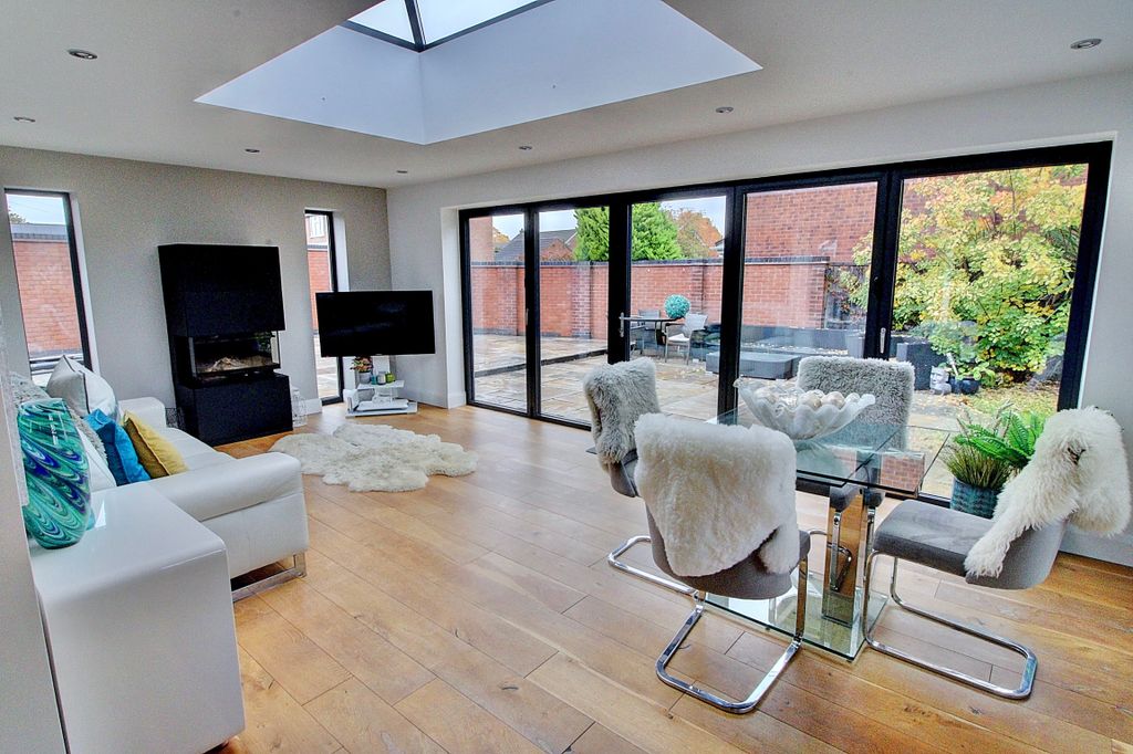 Property photo 2 of 34 2