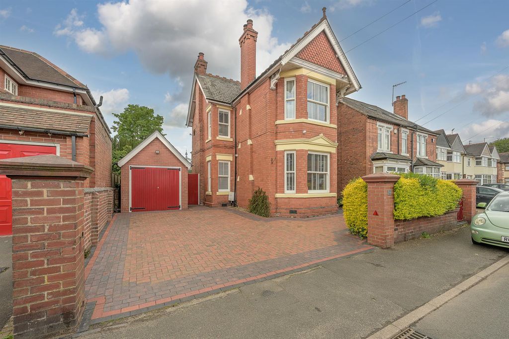 Property photo 1 of 33