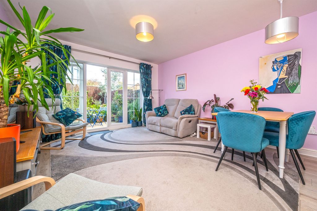 Property photo 2 of 14