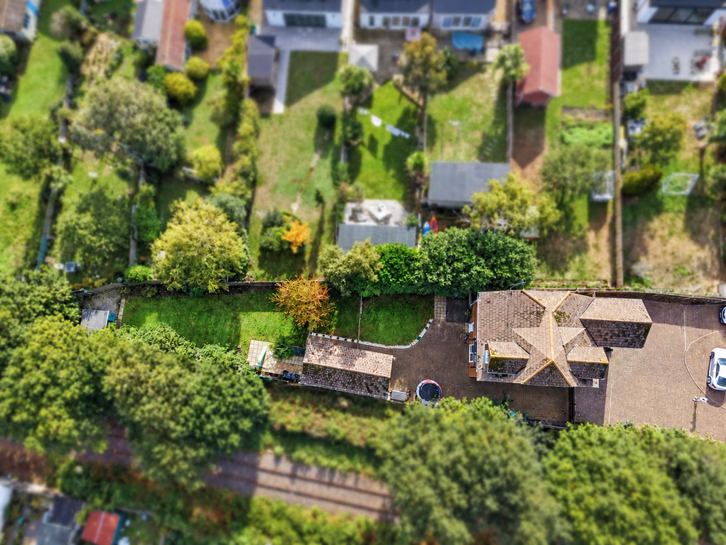 Property photo 2 of 32