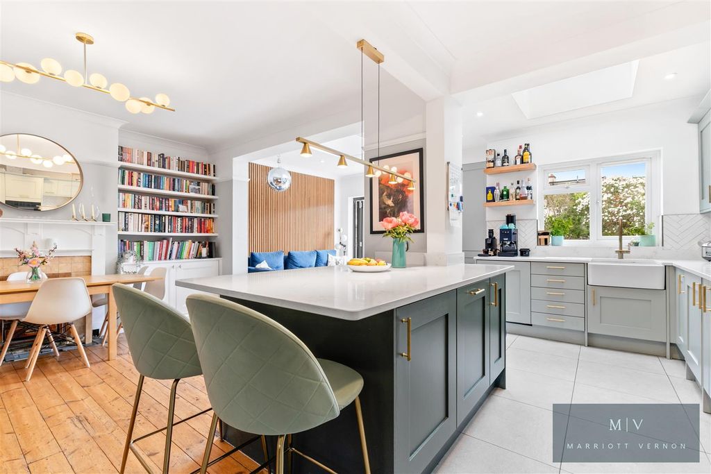 Property photo 3 of 27 Pagehurst Road 61 MV-12.Jpg