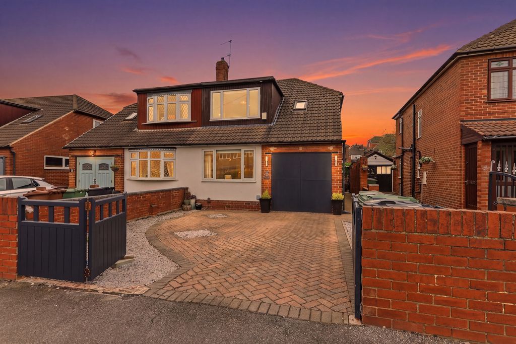 Property photo 1 of 26