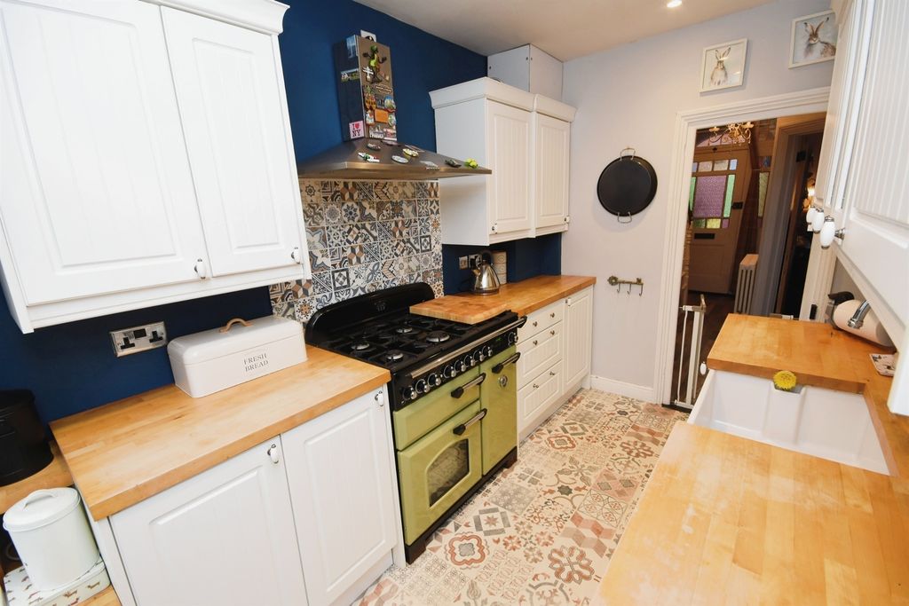 Property photo 3 of 21