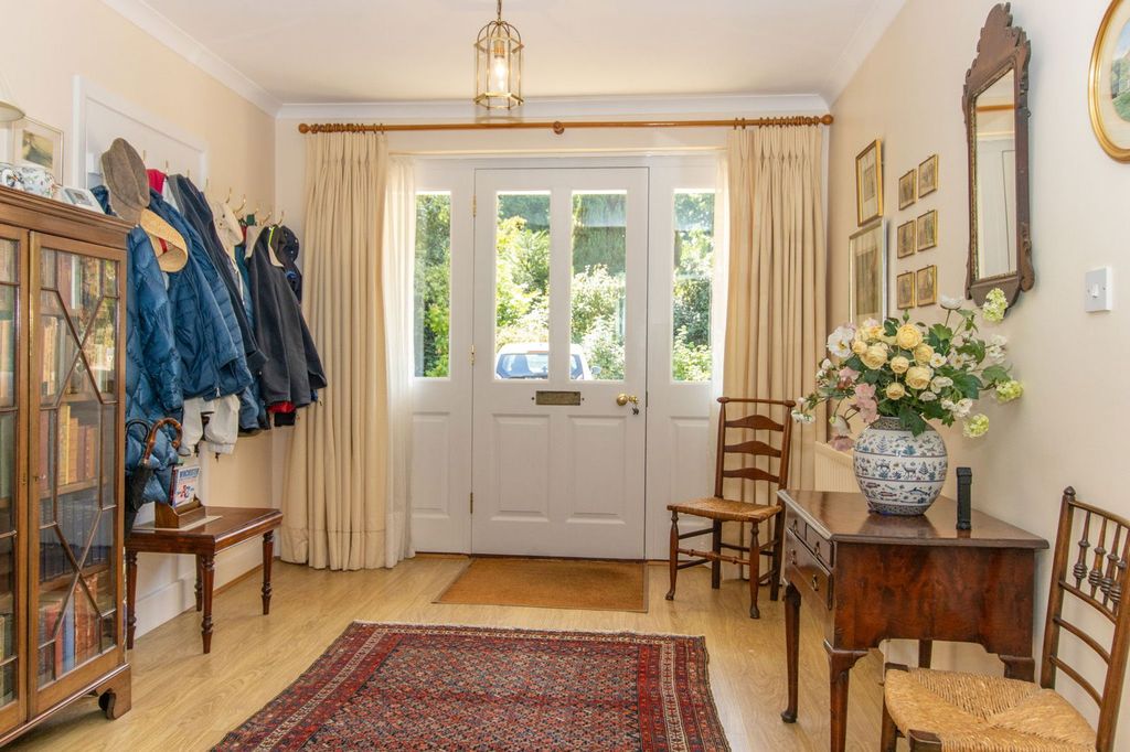 Property photo 2 of 21