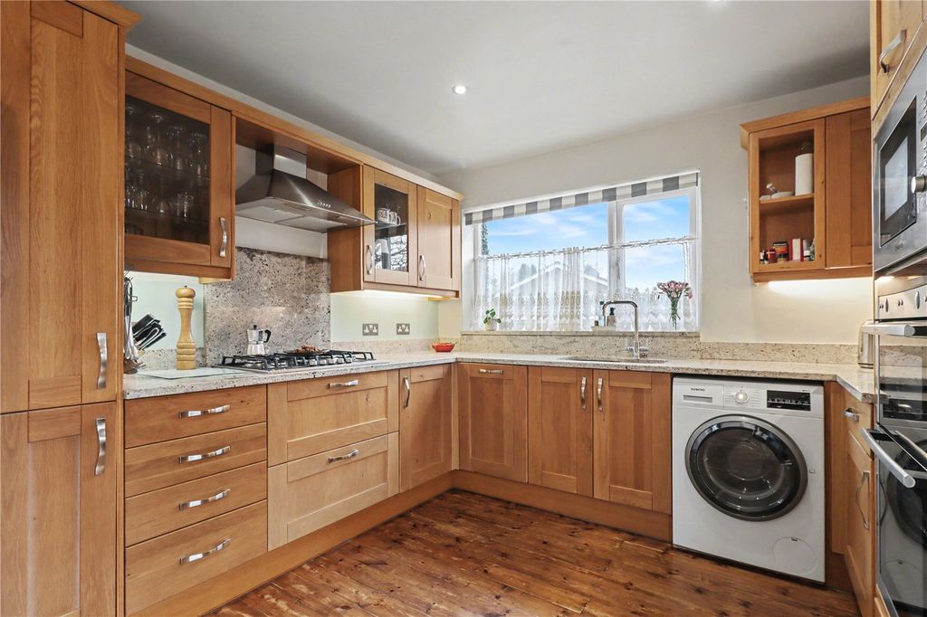 Property photo 3 of 14 Kitchen