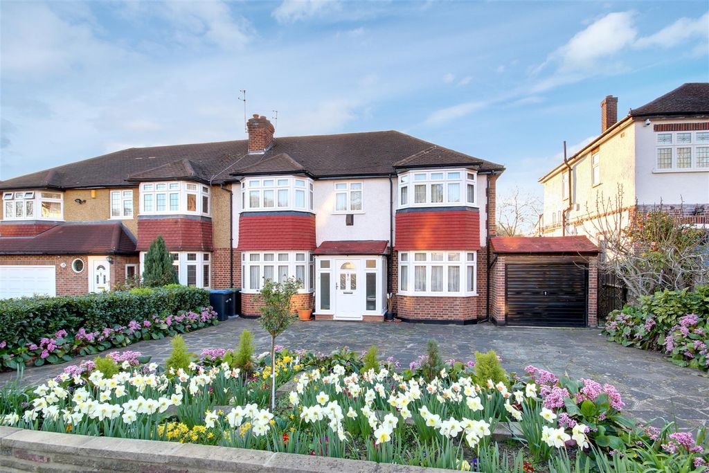 Property photo 1 of 11 Front- Old Park Ridings, Winchmore Hill, London, N