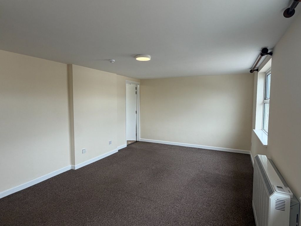 Property photo 3 of 7 2402113