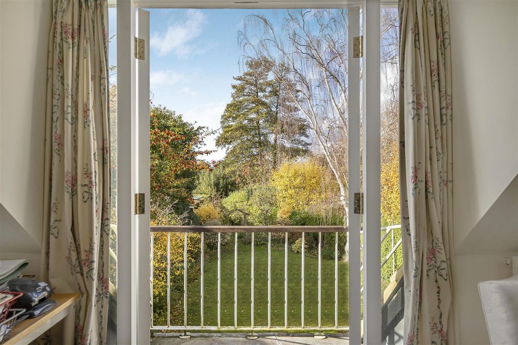 Property photo 3 of 28 31_66820.Jpg