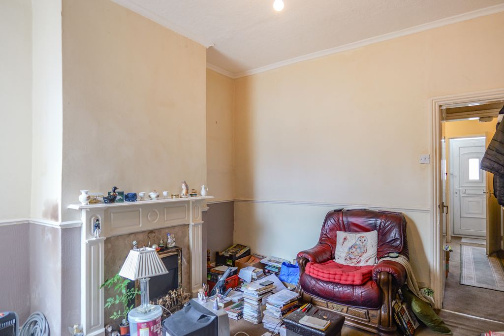 Property photo 2 of 19