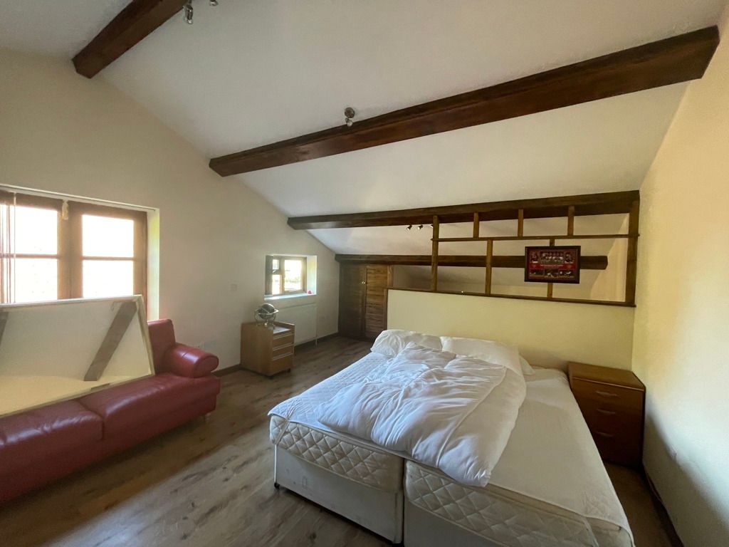 Property photo 3 of 8 Photo 1