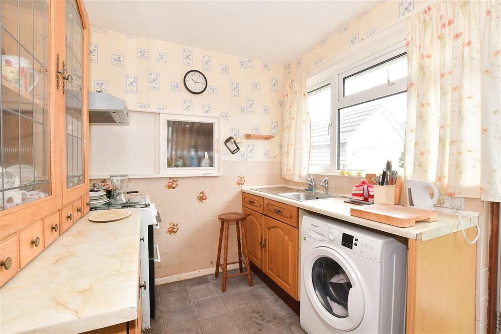 Property photo 1 of 8 Kitchen
