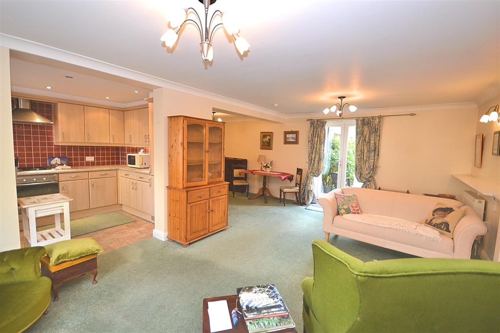 Property photo 2 of 11 6.Png