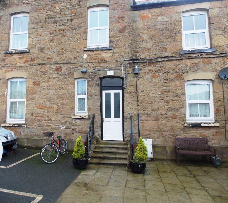 Property photo 3 of 8