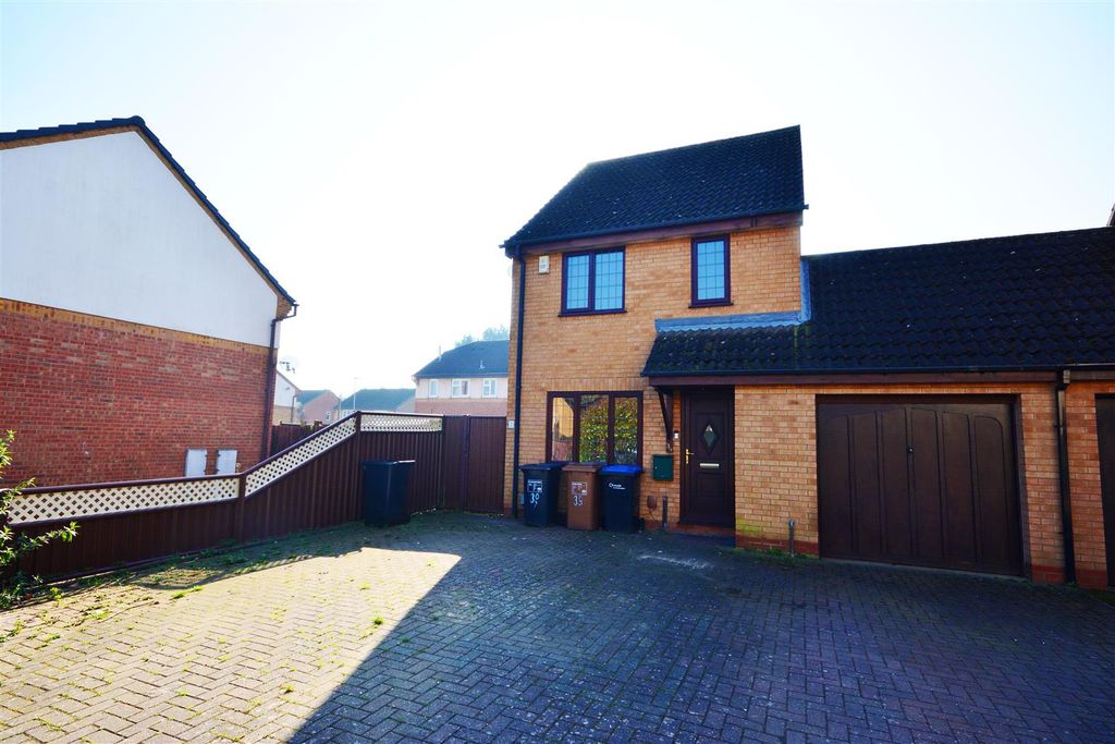 Property photo 1 of 9 1.5.Jpg