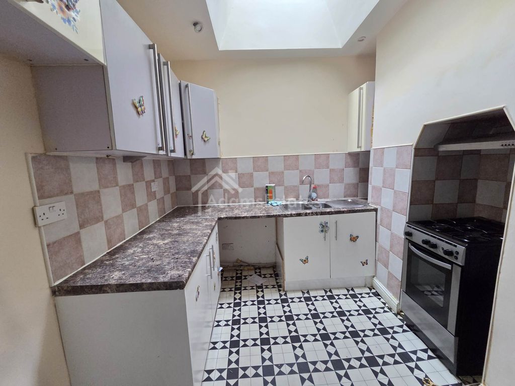 Property photo 2 of 5