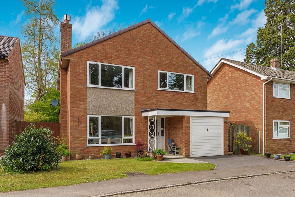 Property photo 1 of 17