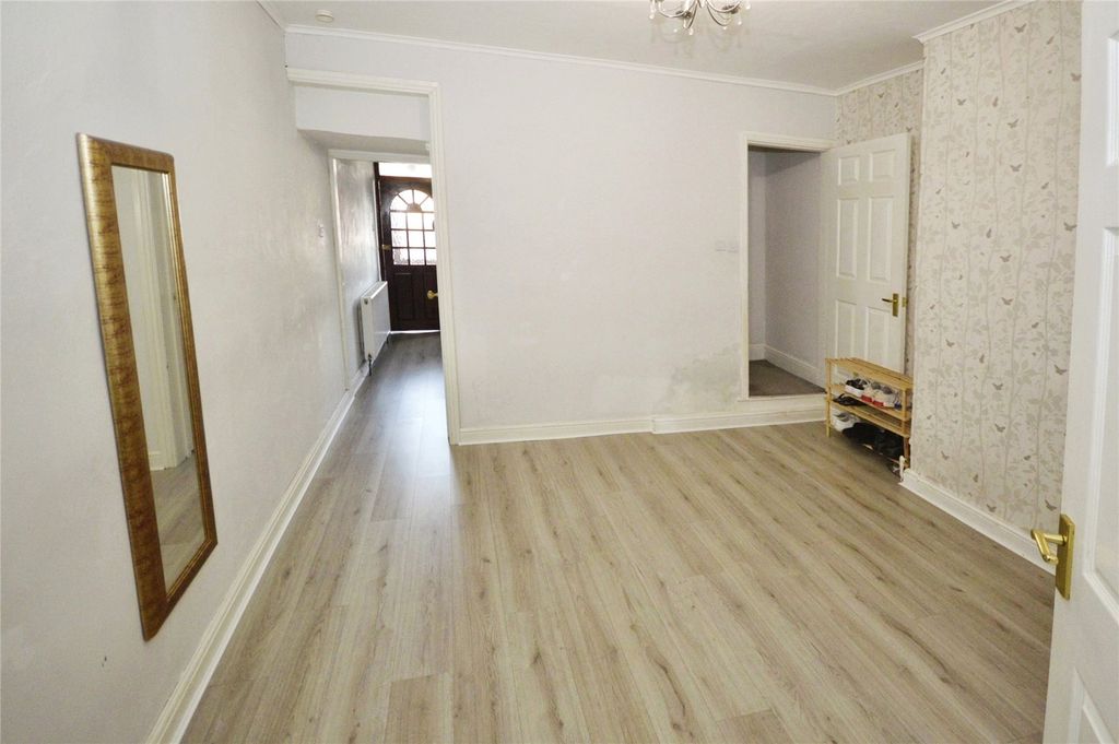 Property photo 3 of 5 Dining Room