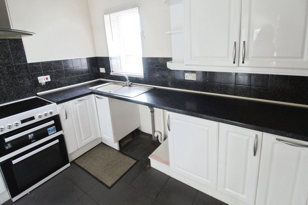 Property photo 3 of 10 Picture No. 07
