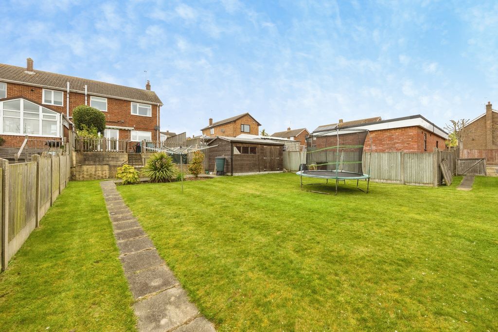Property photo 3 of 31