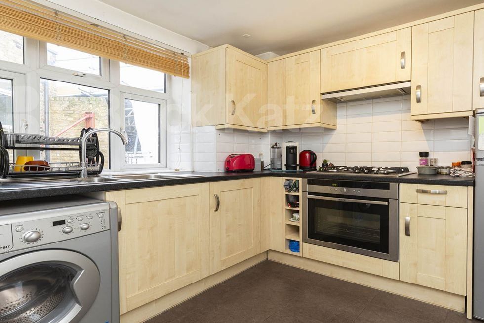 Property photo 2 of 8