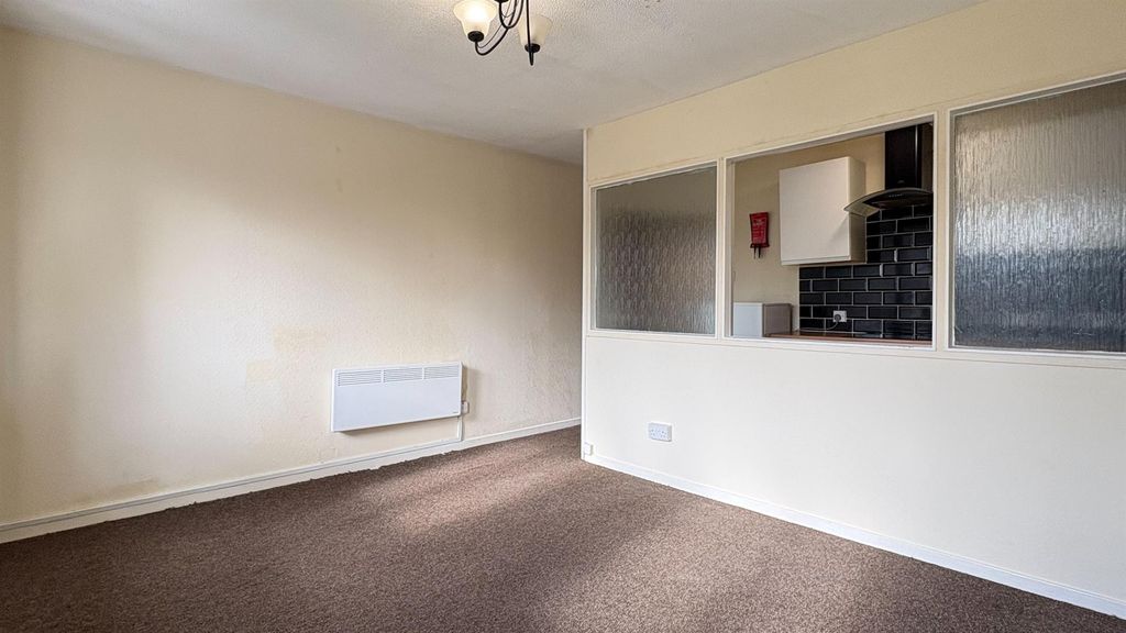 Property photo 1 of 6 Boultwood Rd, E16 House For Sale By Barrain London